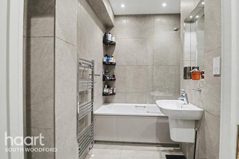 1 bedroom flat for sale, Maybank Road, South Woodford