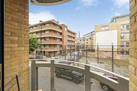 2 bedroom flat to rent, Quaker Street, Shoreditch, E1