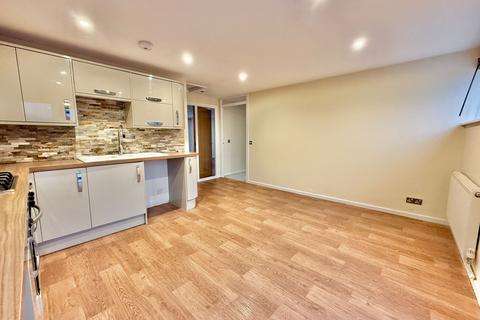 2 bedroom bungalow to rent, Kestrel Drive, Weston-super-Mare, North Somerset