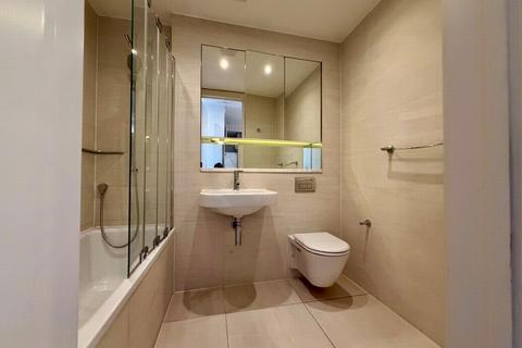 2 bedroom flat to rent, Baker Street, London NW1