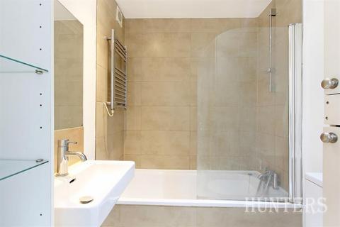 1 bedroom apartment to rent, Knatchbull Road, London, SE5 9QY