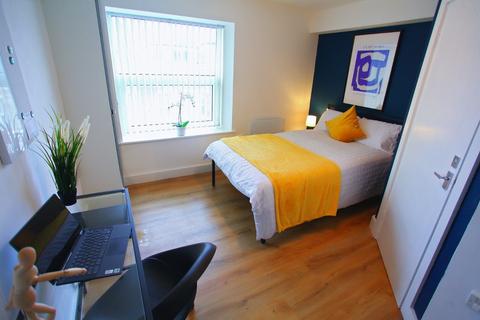 1 bedroom in a house share to rent, 12 Lord Street, Halifax