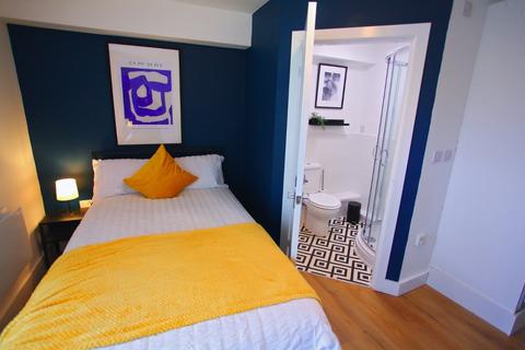 1 bedroom in a house share to rent, 12 Lord Street, Halifax