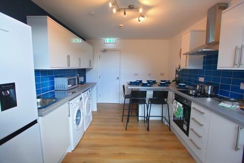 1 bedroom in a house share to rent, 12 Lord Street, Halifax