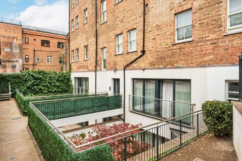 2 bedroom flat for sale, Archway Road, London N6