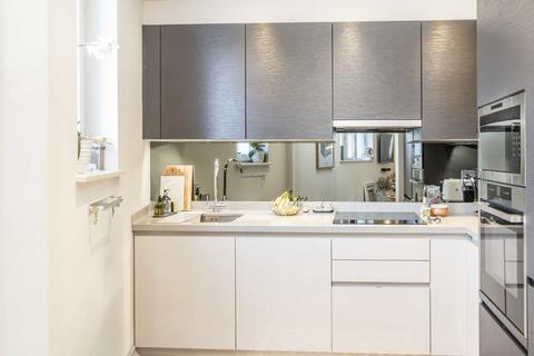 2 bedroom flat for sale, Archway Road, London N6