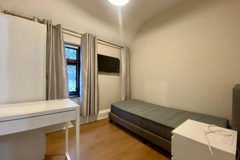 undefined, London SW16