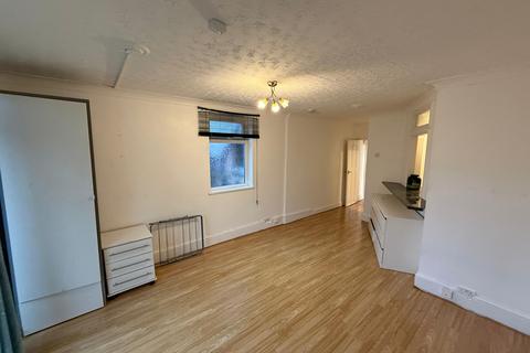 1 bedroom terraced house to rent, Valentines Road, Ilford, Essex, IG1