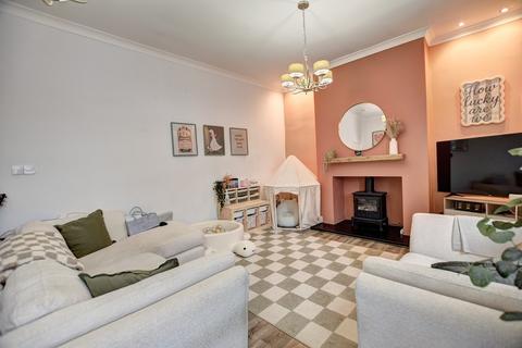 2 bedroom terraced bungalow for sale, Newbury Street, Fulwell