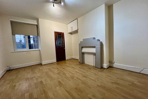2 bedroom apartment to rent, Cannon Lane, Pinner HA5