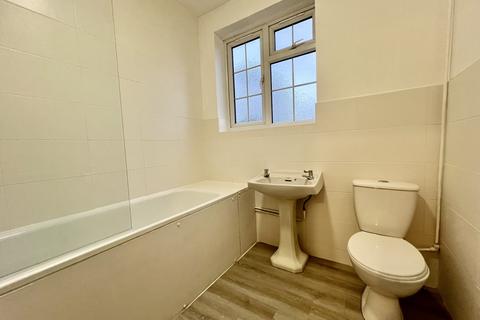 2 bedroom apartment to rent, Cannon Lane, Pinner HA5