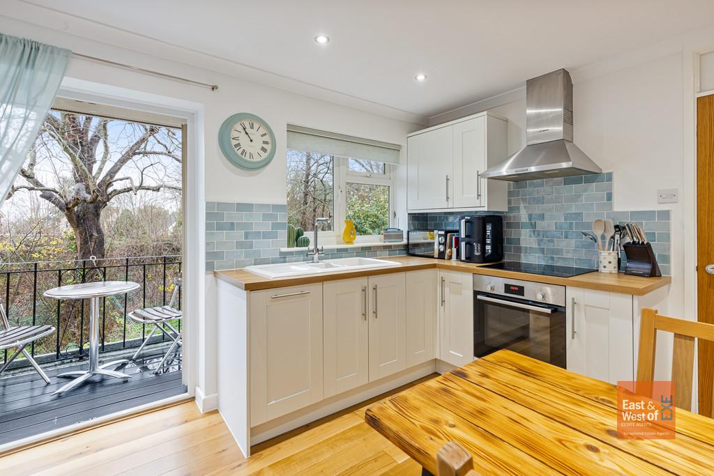 A03 - 44 Altamira Topsham Exeter - 251215