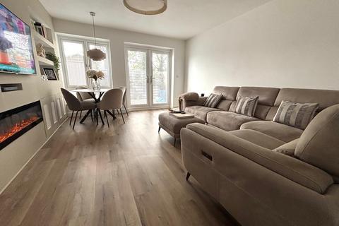 2 bedroom semi-detached house for sale, Drumlin Drive, Creeting St. Mary