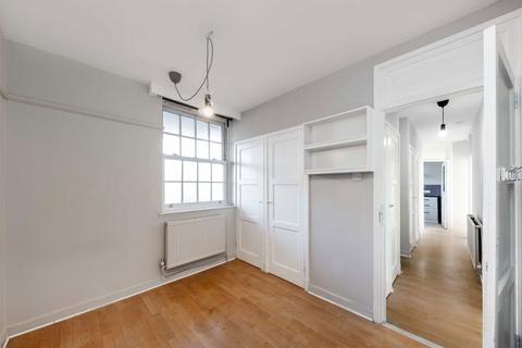 3 bedroom flat to rent, Aspen Gardens, London W6
