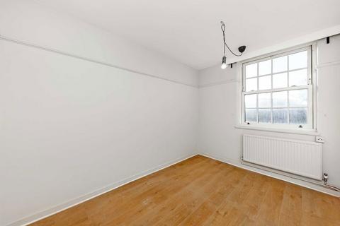 3 bedroom flat to rent, Aspen Gardens, London W6