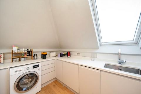 1 bedroom bungalow for sale, Cranes Park, Surbiton KT5