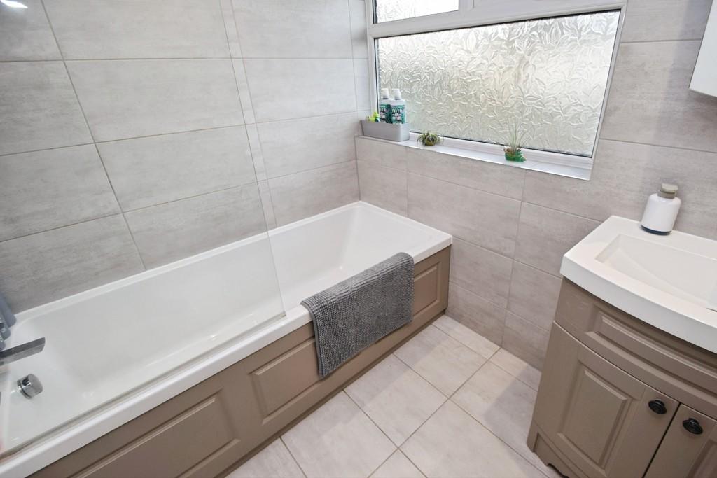 0f3cf89d-b ATHROOM
