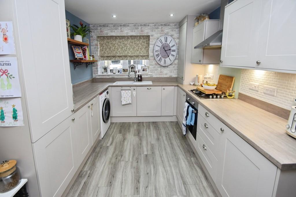 Dc645008-Kitchen 201