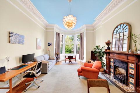 3 bedroom apartment to rent, Newbattle Terrace, Edinburgh EH10