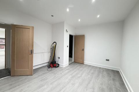1 bedroom in a house share to rent, Room 2 , 1 Luther Street