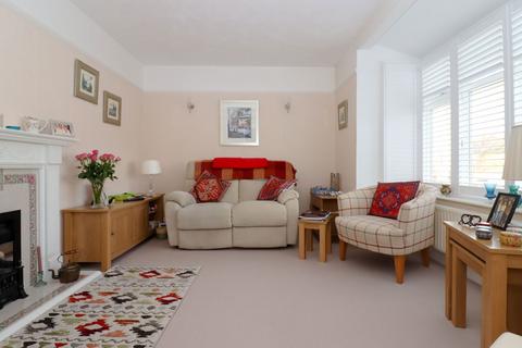 undefined, Salisbury Road, Alresford
