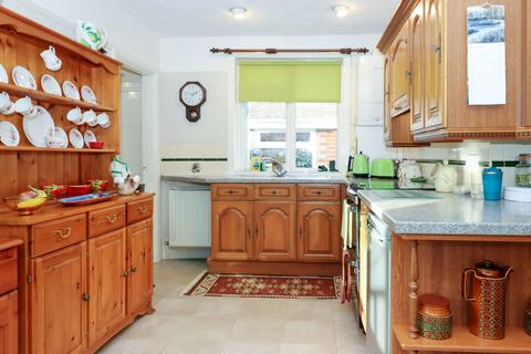 undefined, Salisbury Road, Alresford