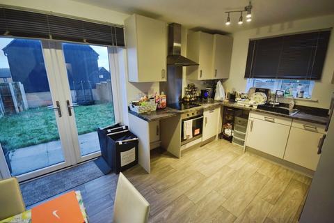 3 bedroom detached house to rent, New Bernard Street, Hanley