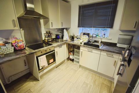 3 bedroom detached house to rent, New Bernard Street, Hanley