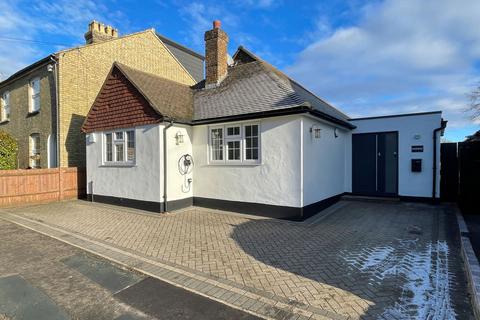 3 bedroom detached bungalow for sale, London Road, Sevenoaks TN13