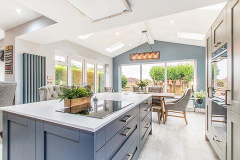 4 bedroom detached house for sale, Longwood Road, Tingley, Wakefield, WF3