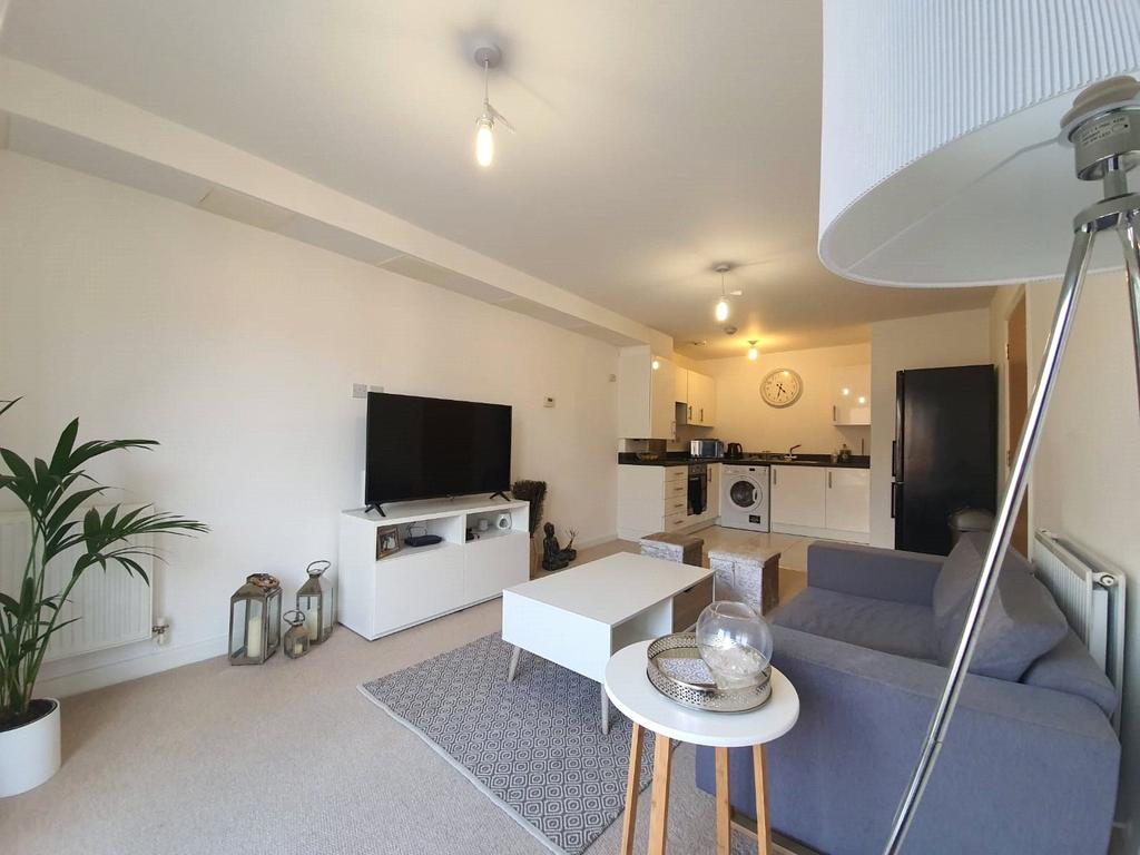 Lounge / Kitchen