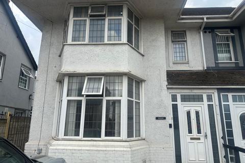 undefined, Luton LU4