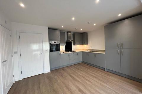 4 bedroom house to rent, Whittle Way, Gloucester GL3