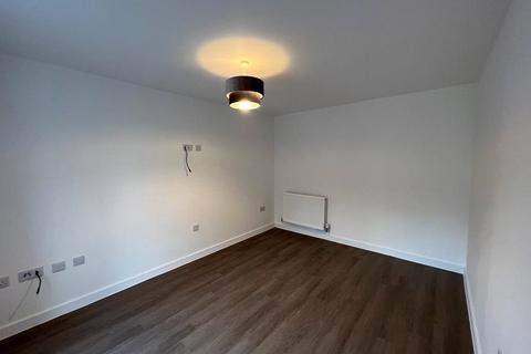 4 bedroom house to rent, Whittle Way, Gloucester GL3