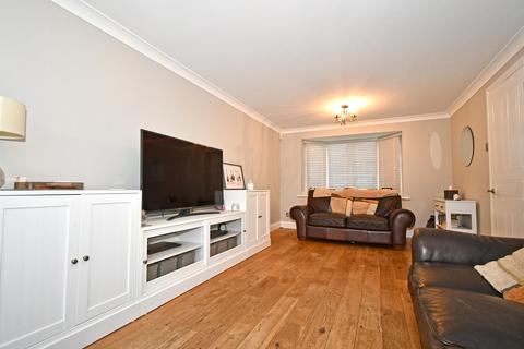 5 bedroom detached house for sale, Pulham Avenue, Broxbourne EN10