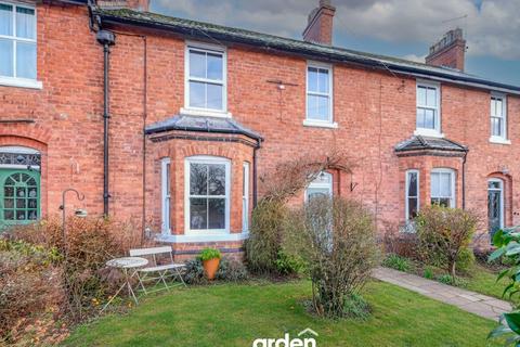 3 bedroom terraced house for sale, South Crescent, Bromsgrove, B60