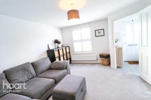 3 bedroom end of terrace house for sale, Moore Crescent, Aylesbury
