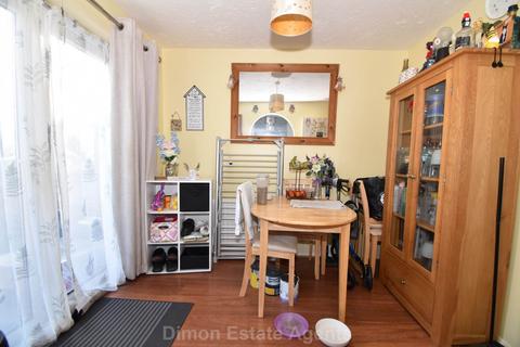 3 bedroom end of terrace house for sale, Redhouse Park Gardens, Gosport
