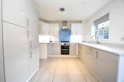 3 bedroom end of terrace house for sale, Sayer Crescent, Cromer NR27