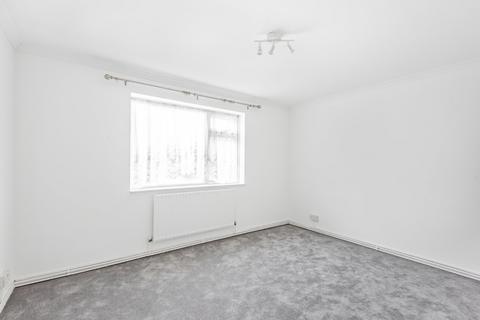 3 bedroom flat to rent, Bramley Hill, South Croydon, CR2