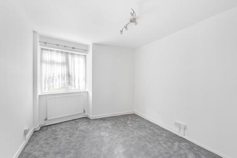 3 bedroom flat to rent, Bramley Hill, South Croydon, CR2