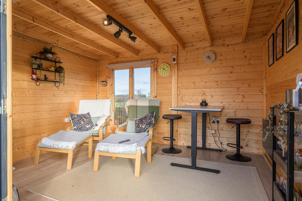 Summerhouse Office