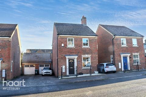 Great Meadow Way, Aylesbury