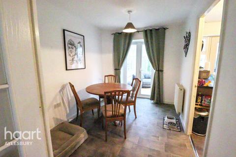 3 bedroom detached house for sale, Great Meadow Way, Aylesbury