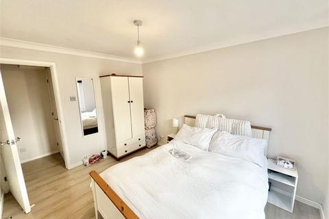 1 bedroom apartment to rent, Mannheim Quay, Marina, Swansea,