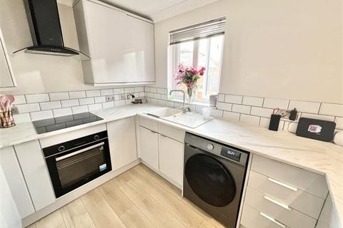 1 bedroom apartment to rent, Mannheim Quay, Marina, Swansea,