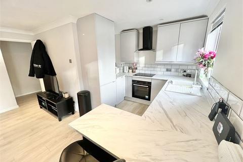 1 bedroom apartment to rent, Mannheim Quay, Marina, Swansea,