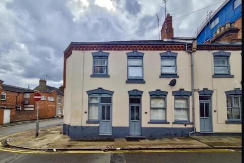 2 bedroom end of terrace house for sale - Grove Road, The Mounts, Northampton NN1