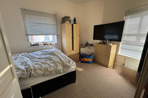 2 bedroom end of terrace house for sale, Grove Road, The Mounts, Northampton NN1