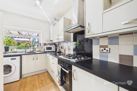 3 bedroom terraced house for sale, Longmead Road, Burton upon Trent